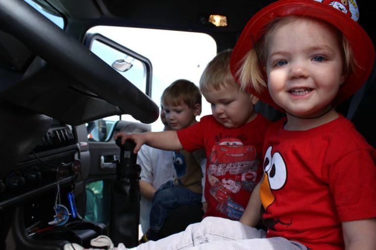 Get Crafty with Kids: How to Survive Triple Toddlers