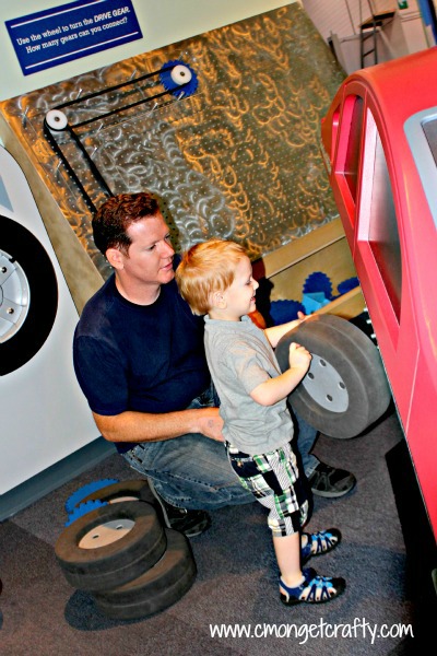 IMG_0070SM - C'mon Get Crafty Las Vegas Discovery Children's Museum
