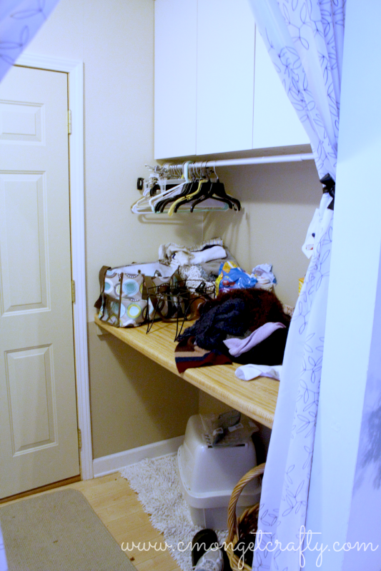 cmongetcraftybeforelaundrytitles - C'mon Get Crafty Even a small mud room or laundry space can be made over pretty!