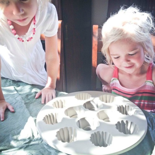 cmongetcrafty-make-chalk-3 - C'mon Get Crafty DIY Sidewalk Chalk