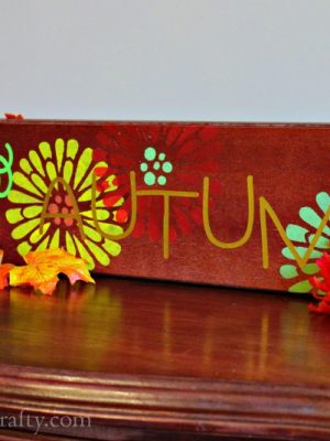 DIY Autumn Sign with FolkArt Paint and Stencil #plaidcrafts