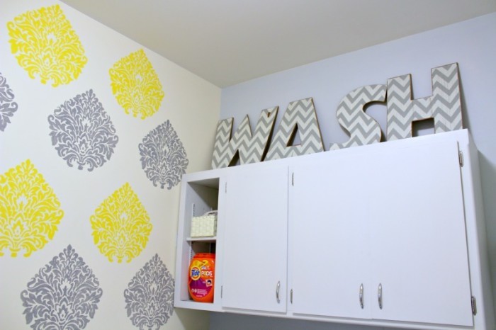 Cmon Get Crafty LRMO 015 - C'mon Get Crafty Organize your laundry room with these easy fixes! A little paint and some small changes make a mudroom makeover you'll love!