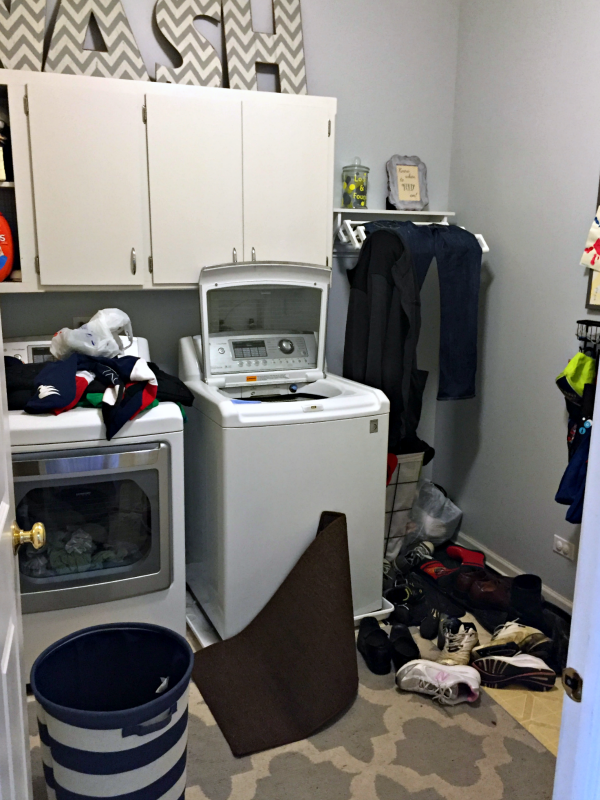 CGC MRMO 06 - C'mon Get Crafty organizing a laundry/mud room