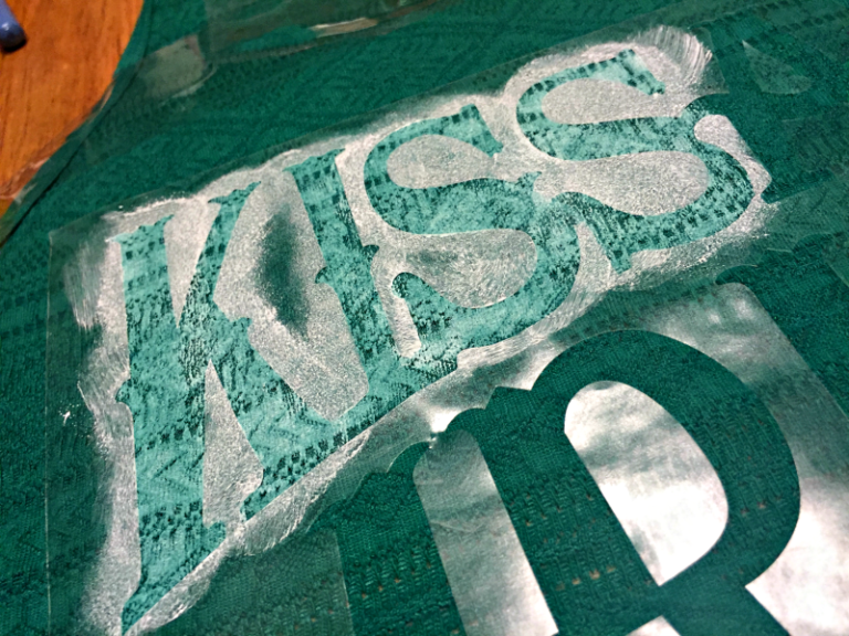 Easy DIY St. Patrick’s Day Shirt Using a Silhouette