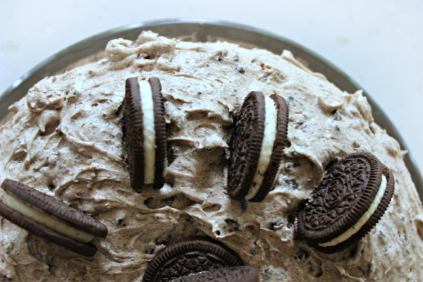 CGC Oreo Buttercream Frosting 03 OREO Buttercream Frosted Chocolate Cake