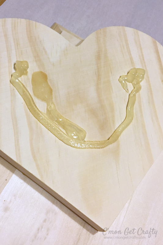 CGC Woodbridge Summer 08 WM - C'mon Get Crafty Msg4 21+ It is so easy to throw together this DIY cutting board server and have a custom piece for your next party! Display assorted cheeses, fruit, and crackers on top and pair with some delicious wine for instant party fare! #VinoBlockParty #ad