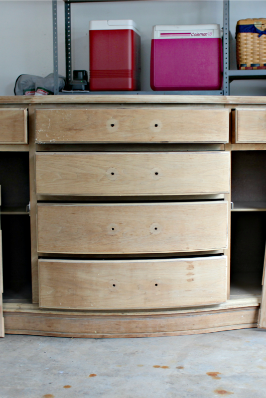 This was a find when we first bought our house, and sat in our garage for the longest time. Check out how I finally finished my update buffet!