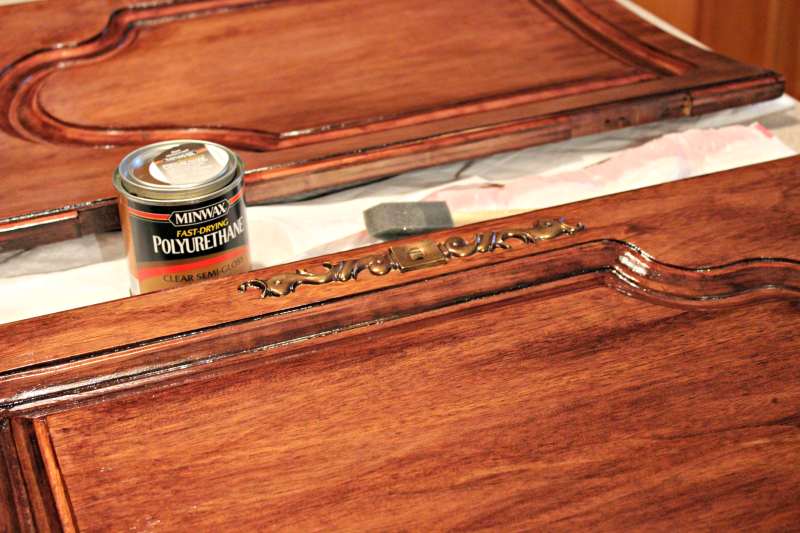 This was a find when we first bought our house, and sat in our garage for the longest time. Check out how I finally finished my update buffet!