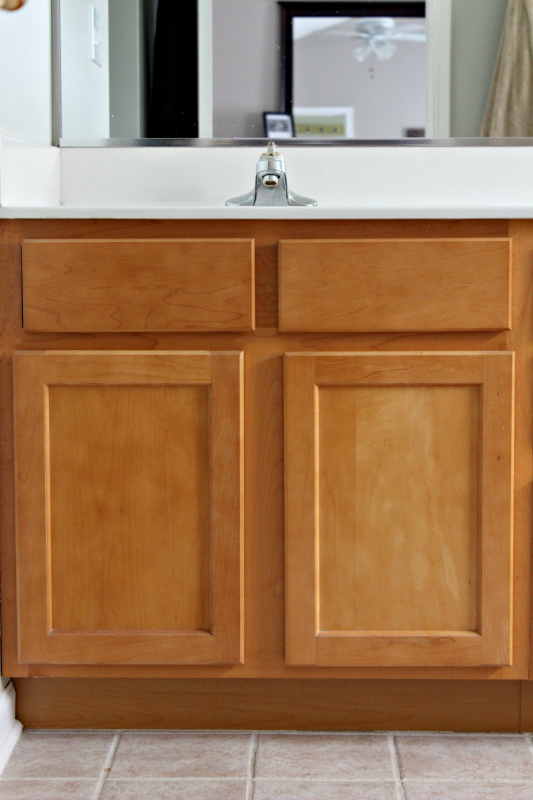 CGC FFFC 01 - C'mon Get Crafty Have you wanted to update your boring bathroom vanity but don't have the money for a remodel? Check out how some hardware and paint made ALL the difference in my bathroom reno!