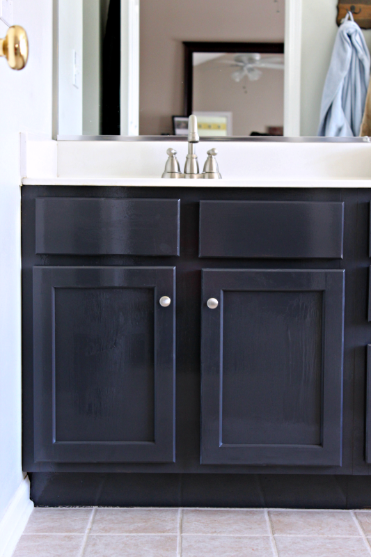 CGC FFFC 05 - C'mon Get Crafty Have you wanted to update your boring bathroom vanity but don't have the money for a remodel? Check out how some hardware and paint made ALL the difference in my bathroom reno!Have you wanted to update your boring bathroom vanity but don't have the money for a remodel? Check out how some hardware and paint made ALL the difference in my bathroom reno!