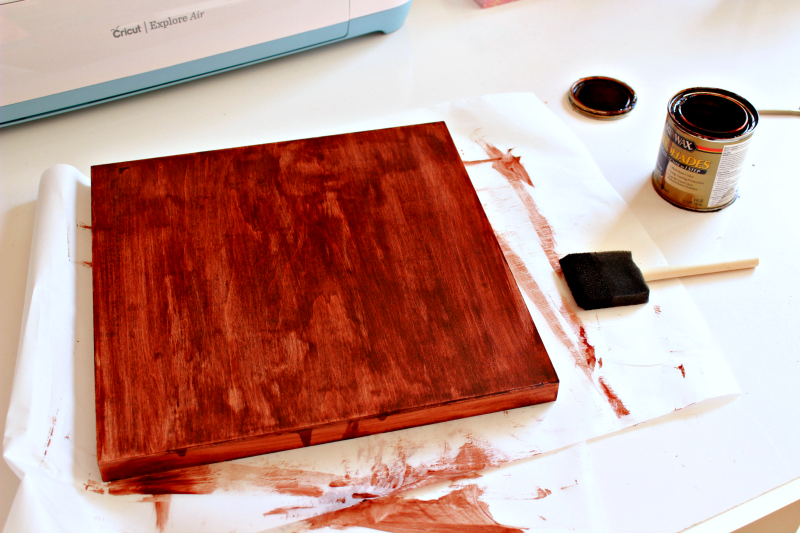 This music lyric art is SO EASY to create! Check out my tutorial to find out how to custom make your own, using any lyrics you like!