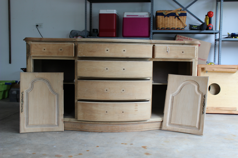 This was a find when we first bought our house, and sat in our garage for the longest time. Check out how I finally finished my update buffet!