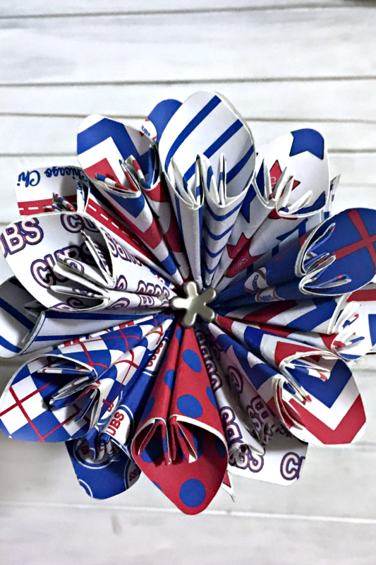 Paper Flowers2 - C'mon Get Crafty Check out an easy way to create paper flowers or pinwheels!