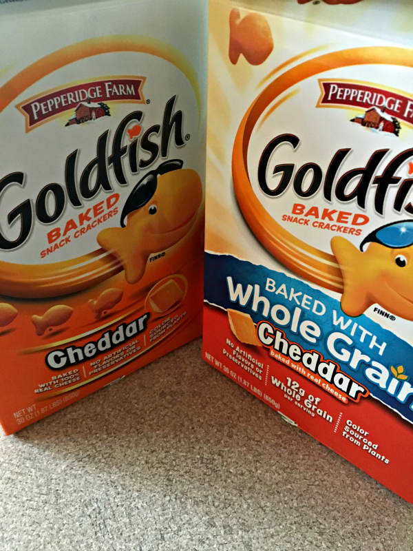 Goldfish Games 03 - C'mon Get Crafty What to do when it is too cold or icky outside for the kids to play? Check out some easy games to entertain kids INDOORS! #GoldfishGameTime #ad