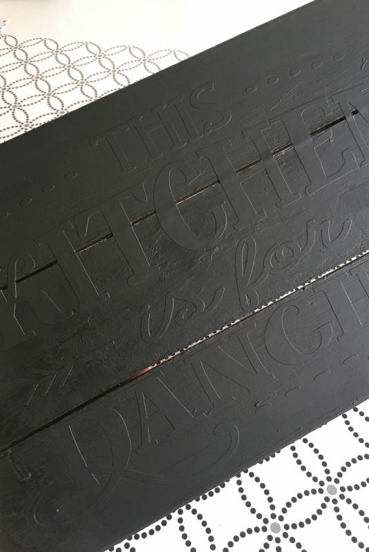 Chalk paint over vinyl stencil - C'mon Get Crafty This Silhouette kitchen art wooden board is the PERFECT description of our house! I love it!