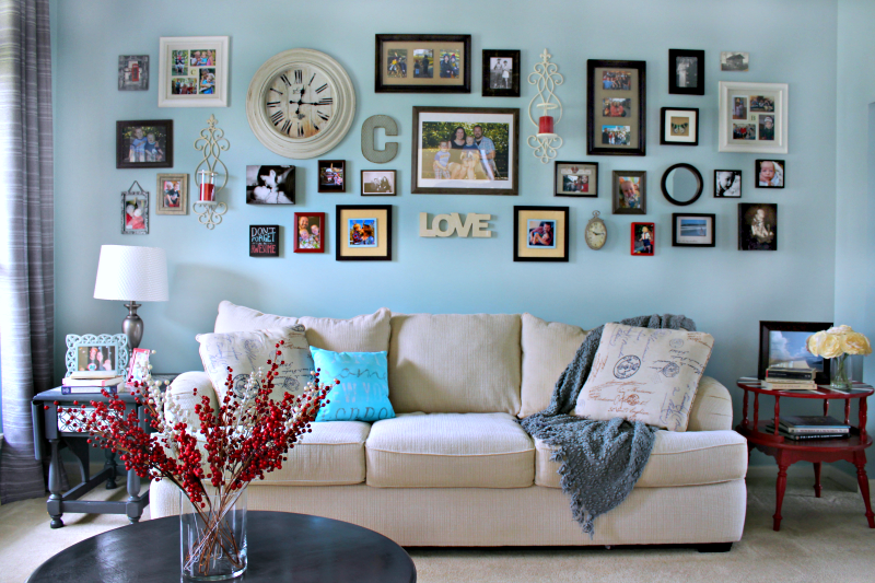 Tips for Updating a Bland Gallery Wall {Crafty De-Stash Challenge}