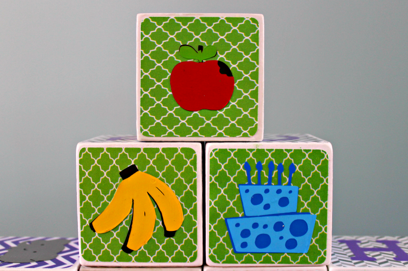 These DIY alphabet blocks make a GREAT gift, and you can customize them so many ways! #CraftRoomDestash