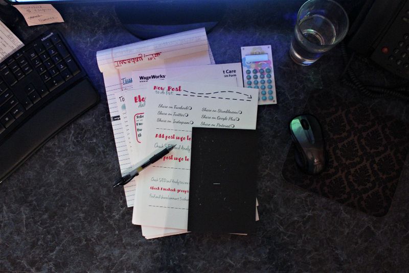 Craft Room Computer Desk Space-opt - C'mon Get Crafty The first goal in the challenge is to fix your work space issues, so when you check back next week, my two desks should be in top form!