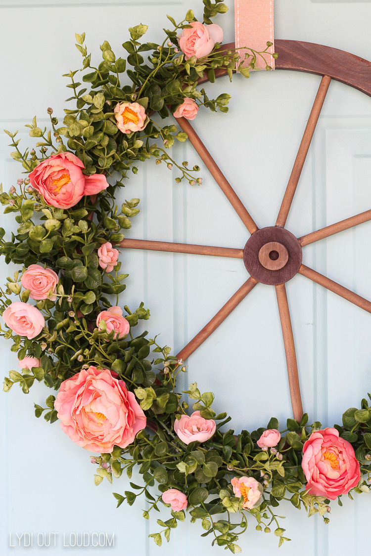 Wagon Wheel Farmhouse Style Wreath {MM #198}