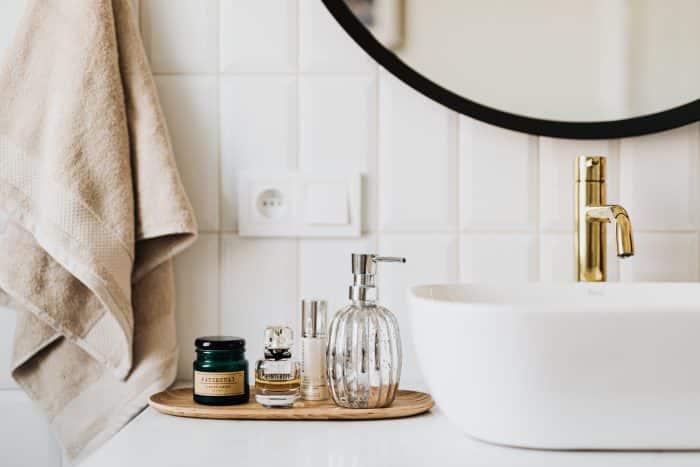 pexels-karolina-grabowska-4239013 - C'mon Get Crafty DIY glam for your bathroom and other rooms with scents